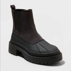 NWT Universal Thread Women’s Ella Chelsea Duck Boots Black